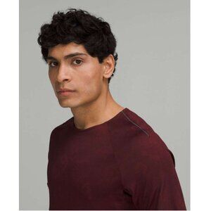 Lululemon Textured Training Short Sleeve Shirt Glitch Code Camo Red Merlot Large